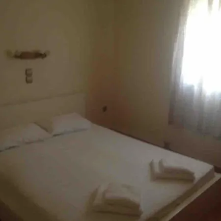Beautiful 2 Bedroom In Skala Sleeps 5 *
