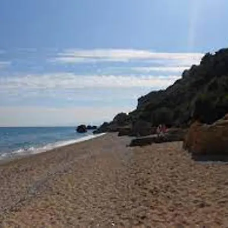 Apartment Beautiful 2 Bedroom In Skala Sleeps 5 *